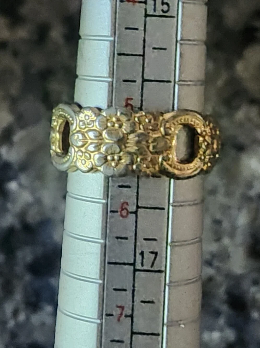 Vtg Oneida Gold Plated Floral Openwork Spoon Ring
